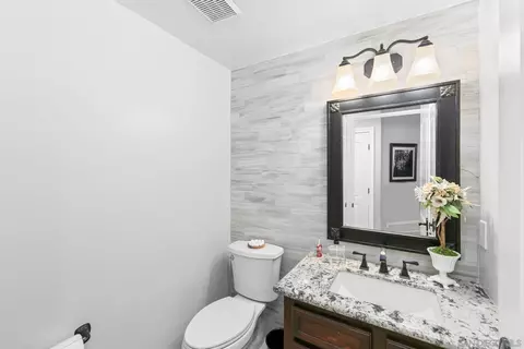 Bath - 8873 Hunter Pass, Alpine, CA 91901 photo 1 of 5