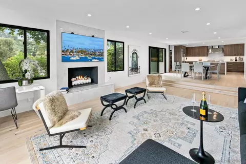 Living - 6967 Paseo Laredo, La Jolla, CA 92037 photo 2 of 6