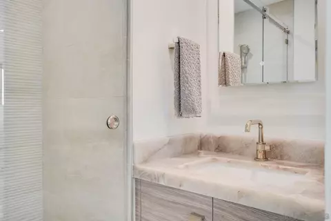 Bath - 6967 Paseo Laredo, La Jolla, CA 92037 photo 5 of 5