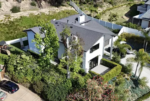 View/Area - 6967 Paseo Laredo, La Jolla, CA 92037 photo 1 of 5