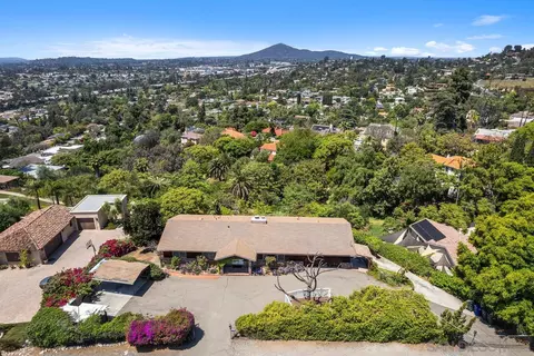 9481 La Cuesta Dr, La Mesa, CA 91941