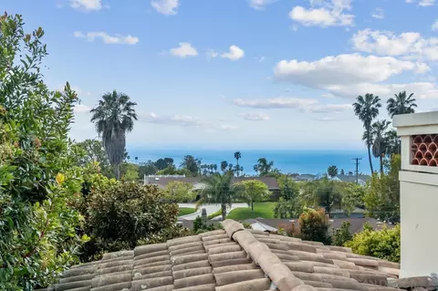 View/Area - 6720 Muirlands Dr, La Jolla, CA 92037 photo 2 of 8