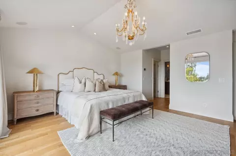 Bedroom - 6720 Muirlands Dr, La Jolla, CA 92037 photo 6 of 8