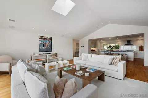 Living - 6720 Muirlands Dr, La Jolla, CA 92037 photo 3 of 12