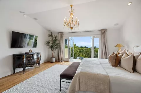 Bedroom - 6720 Muirlands Dr, La Jolla, CA 92037 photo 4 of 8