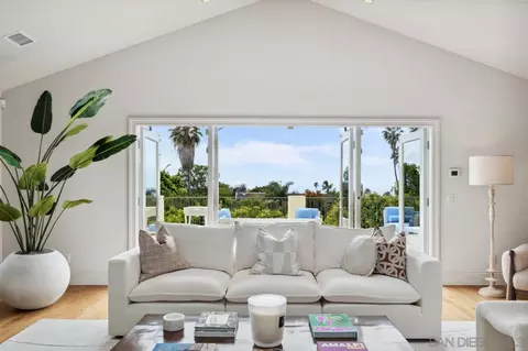 Living - 6720 Muirlands Dr, La Jolla, CA 92037 photo 7 of 12