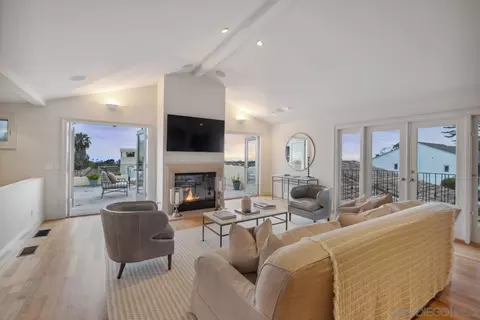 Living - 6720 Muirlands Dr, La Jolla, CA 92037 photo 12 of 12