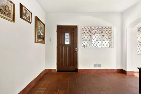 Entry Way - 9281 Madison Ave, La Mesa, CA 91941 photo 1 of 2