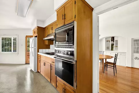 Kitchen - 9281 Madison Ave, La Mesa, CA 91941 photo 2 of 4