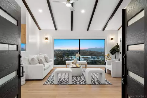 9960 Pandora Dr, La Mesa, CA 91941