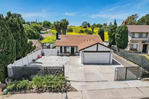2044 Siegle Dr, Lemon Grove, CA 91945