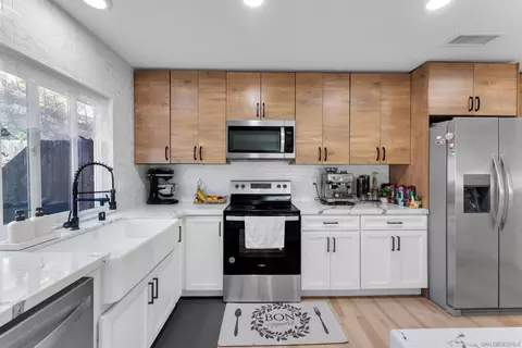 Kitchen - 1622 Summertime Dr, El Cajon, CA 92021 photo 9 of 9