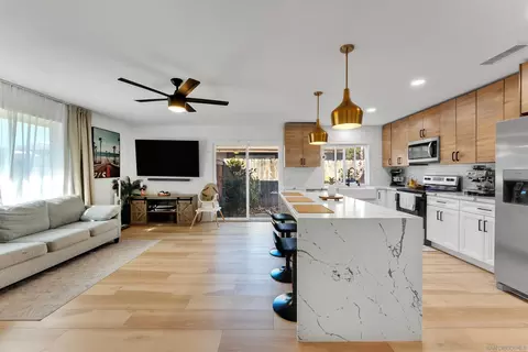 Kitchen - 1622 Summertime Dr, El Cajon, CA 92021 photo 6 of 9