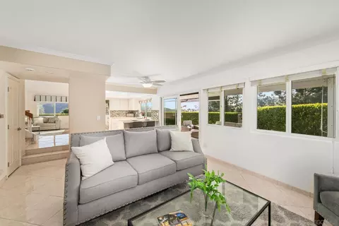 Living - 12832 Vista Cielo, Spring Valley, CA 91978 photo 5 of 6