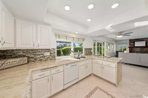 Kitchen - 12832 Vista Cielo, Spring Valley, CA 91978 photo 1 of 6