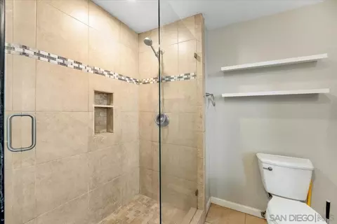 Bath - 2036 Terrakappa Ave, Spring Valley, CA 91977 photo 4 of 4