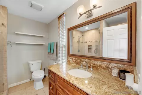 Bath - 2036 Terrakappa Ave, Spring Valley, CA 91977 photo 3 of 4
