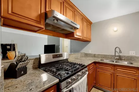Kitchen - 2036 Terrakappa Ave, Spring Valley, CA 91977 photo 3 of 4