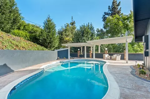 Exterior - 4911 Beaumont Dr, La Mesa, CA 91941 photo 9 of 12