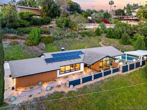 View/Area - 4911 Beaumont Dr, La Mesa, CA 91941 photo 1 of 8