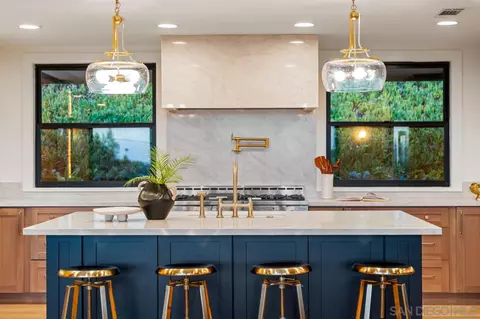 Kitchen - 4911 Beaumont Dr, La Mesa, CA 91941 photo 12 of 13