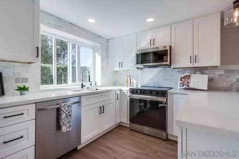 Kitchen - 1278 Avenida Miguel, Encinitas, CA 92024 photo 3 of 9