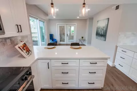 Kitchen - 1278 Avenida Miguel, Encinitas, CA 92024 photo 7 of 9