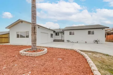 Exterior - 824 Paraiso Ave, Spring Valley, CA 91977 photo 2 of 12