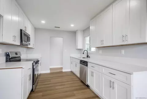 Kitchen - 824 Paraiso Ave, Spring Valley, CA 91977 photo 2 of 5