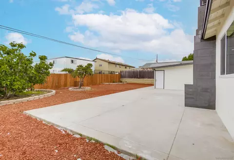 Exterior - 824 Paraiso Ave, Spring Valley, CA 91977 photo 9 of 12