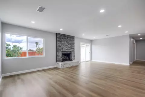 Living - 824 Paraiso Ave, Spring Valley, CA 91977 photo 4 of 8