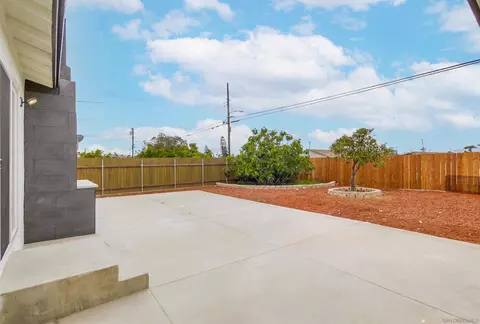Exterior - 824 Paraiso Ave, Spring Valley, CA 91977 photo 8 of 12