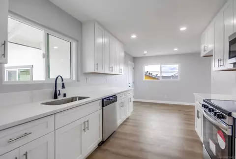 Kitchen - 824 Paraiso Ave, Spring Valley, CA 91977 photo 3 of 5
