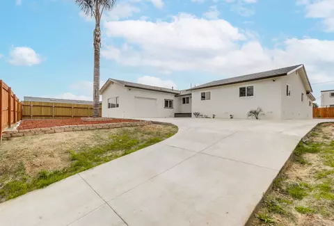 824 Paraiso Ave, Spring Valley, CA 91977