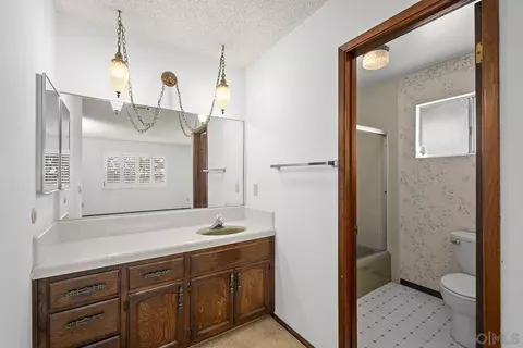3718 Barbic Ct, Spring Valley, CA 91977 photo 23