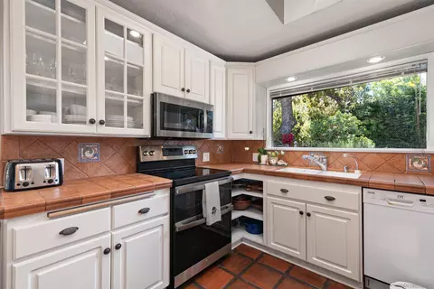 Kitchen - 900 W 16th Ave, Escondido, CA 92025 photo 1 of 2