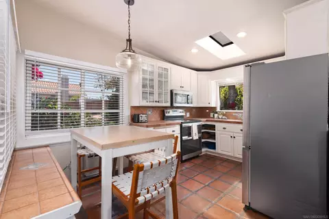 Kitchen - 900 W 16th Ave, Escondido, CA 92025 photo 2 of 2