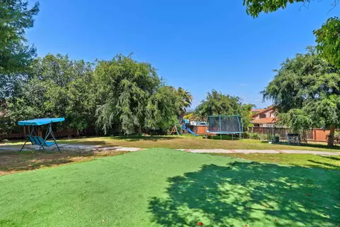 Exterior - 900 W 16th Ave, Escondido, CA 92025 photo 5 of 10