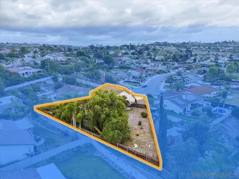 View/Area - 5356 Malcolm St, Oceanside, CA 92056 photo 3 of 6