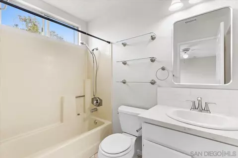 Bath - 5356 Malcolm St, Oceanside, CA 92056 photo 2 of 5