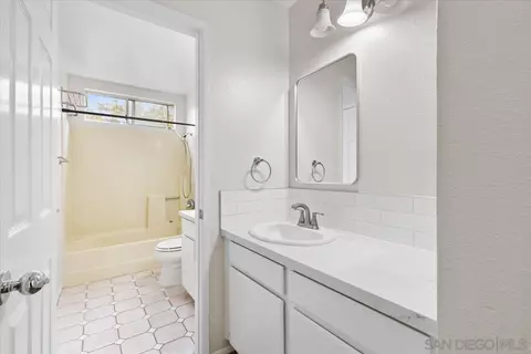 Bath - 5356 Malcolm St, Oceanside, CA 92056 photo 3 of 5