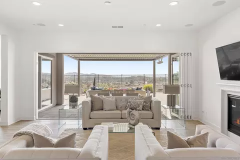 Living - 1417 Apex Pl, Escondido, CA 92026 photo 4 of 4