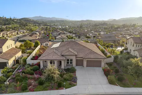 View/Area - 1417 Apex Pl, Escondido, CA 92026 photo 1 of 6
