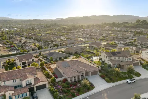 View/Area - 1417 Apex Pl, Escondido, CA 92026 photo 2 of 6