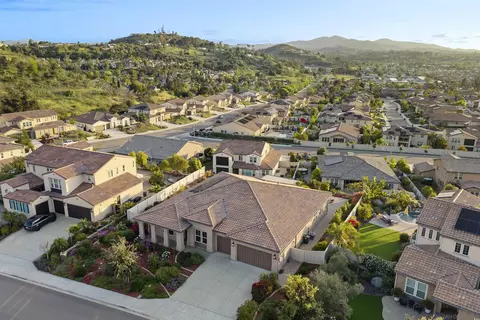 View/Area - 1417 Apex Pl, Escondido, CA 92026 photo 3 of 6