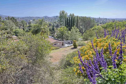 11054 Dutton, La Mesa, CA 91941 photo 27