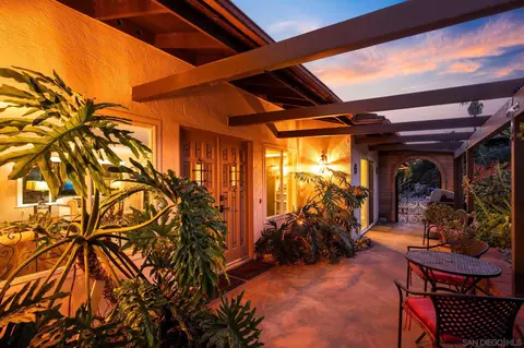 2189 Rockhoff Rd, Escondido, CA 92026