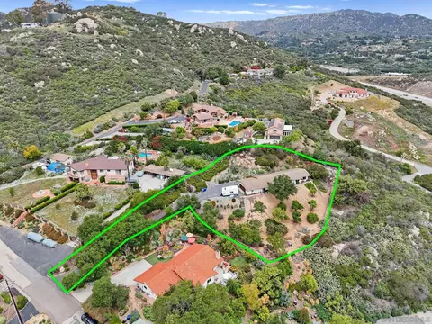 2189 Rockhoff Rd, Escondido, CA 92026 photo 4
