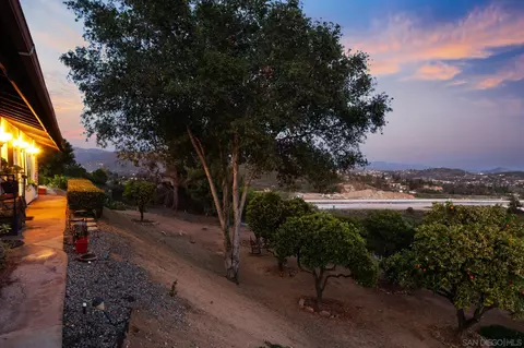 2189 Rockhoff Rd, Escondido, CA 92026 photo 60