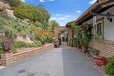 2189 Rockhoff Rd, Escondido, CA 92026 photo 52